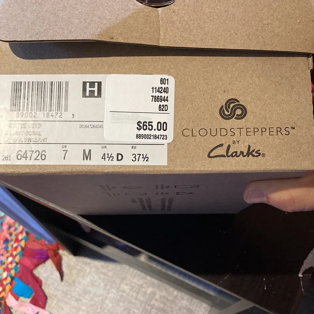 Clarks - Picture 4 of 6